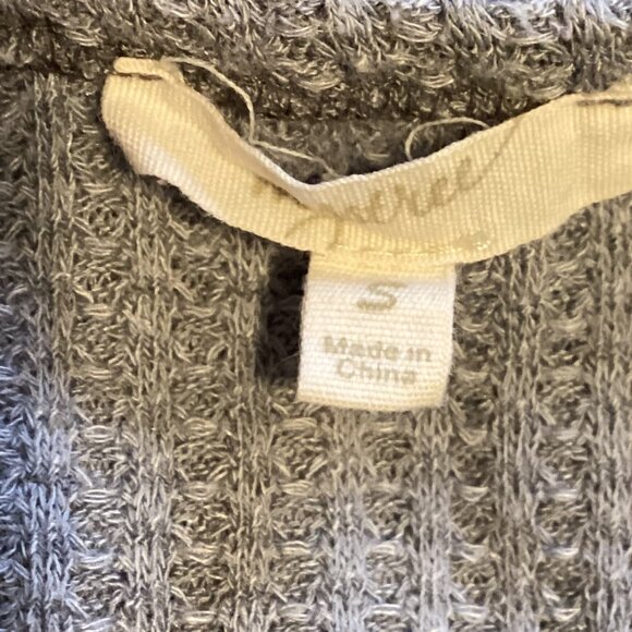 Mystyle Women's Gray Top Long Sleeve Waffle Sweater Size S Lace Cut-Out Sleeves - Picture 5 of 6